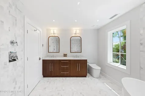 20 Old Wagon Road Old Greenwich CT 06870