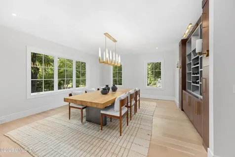 20 Old Wagon Road Old Greenwich CT 06870