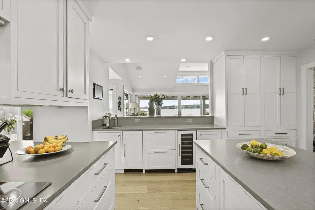 22 Northway Old Greenwich CT 06870