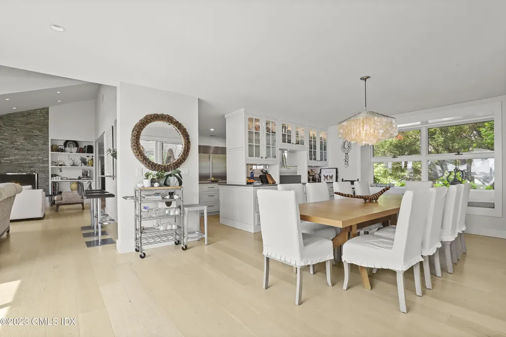 22 Northway Old Greenwich CT 06870