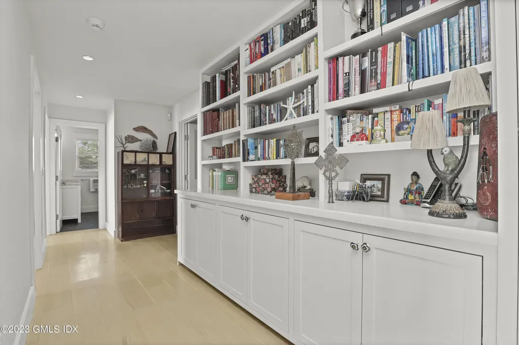 22 Northway Old Greenwich CT 06870