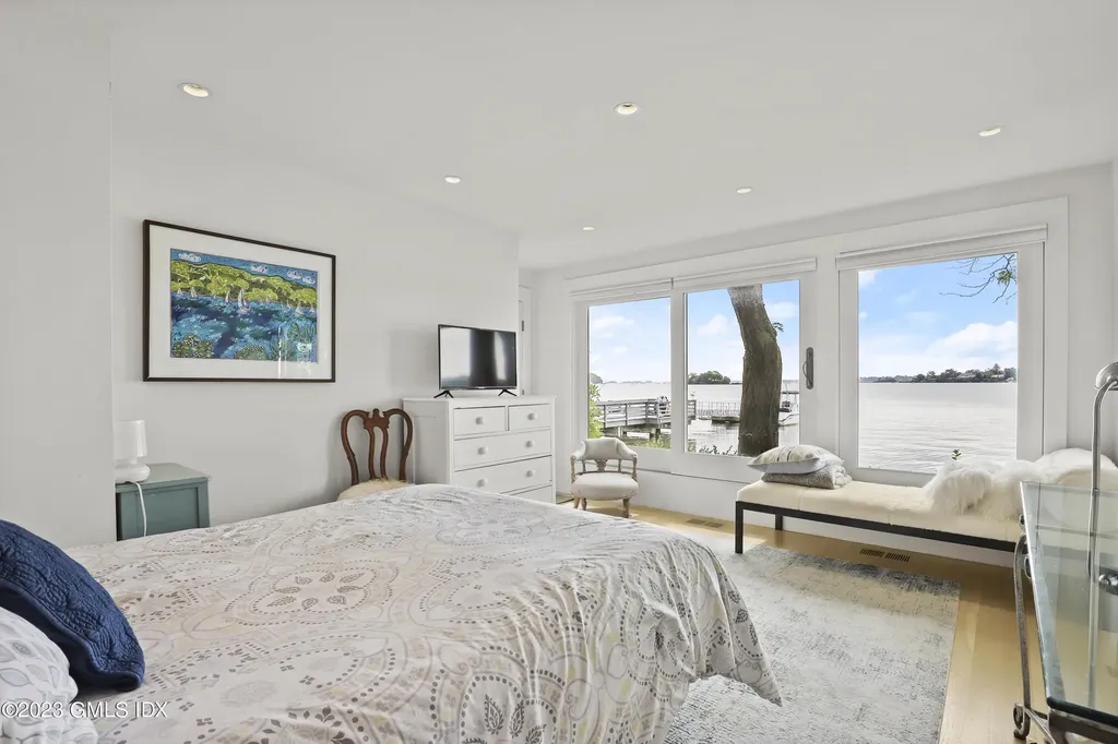 22 Northway Old Greenwich CT 06870