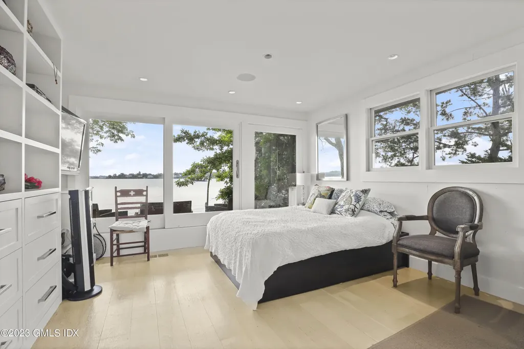 22 Northway Old Greenwich CT 06870