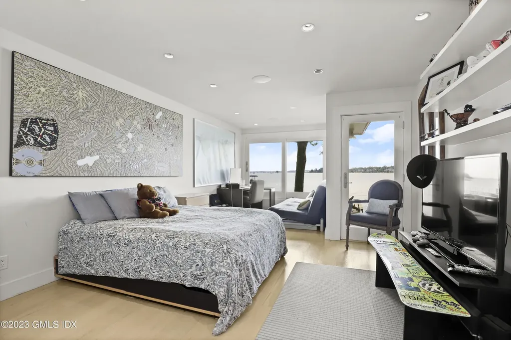 22 Northway Old Greenwich CT 06870