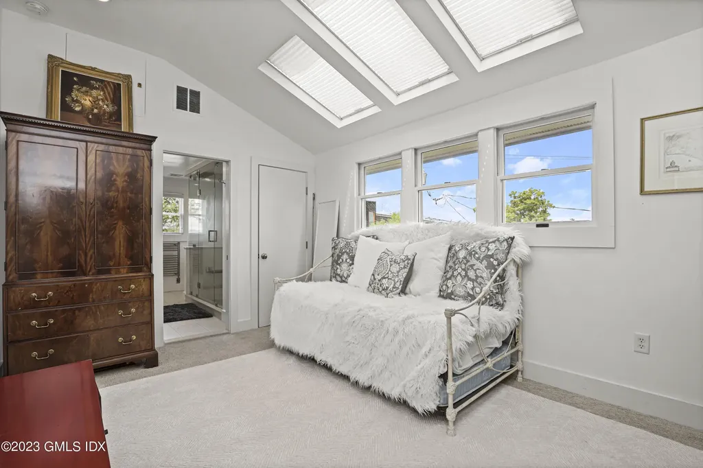 22 Northway Old Greenwich CT 06870