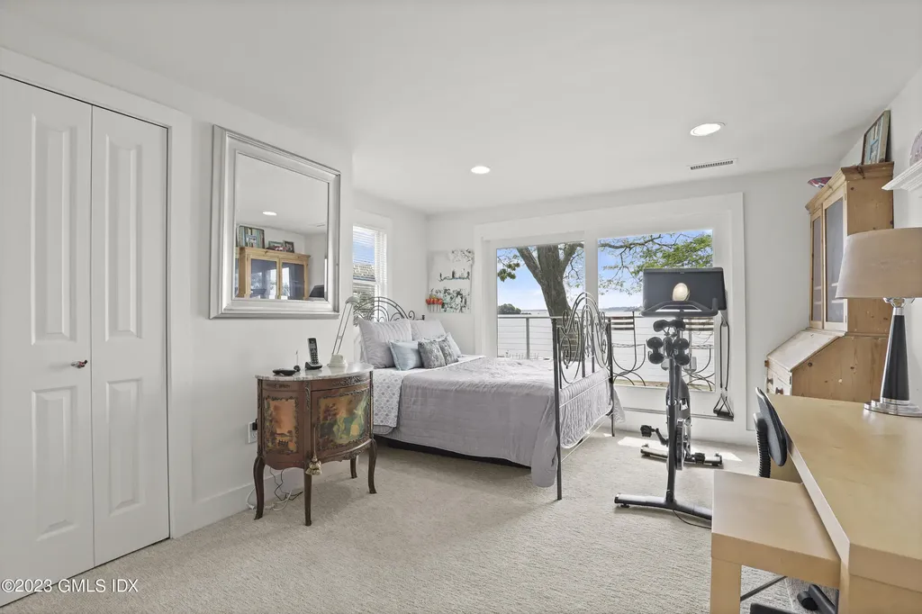 22 Northway Old Greenwich CT 06870