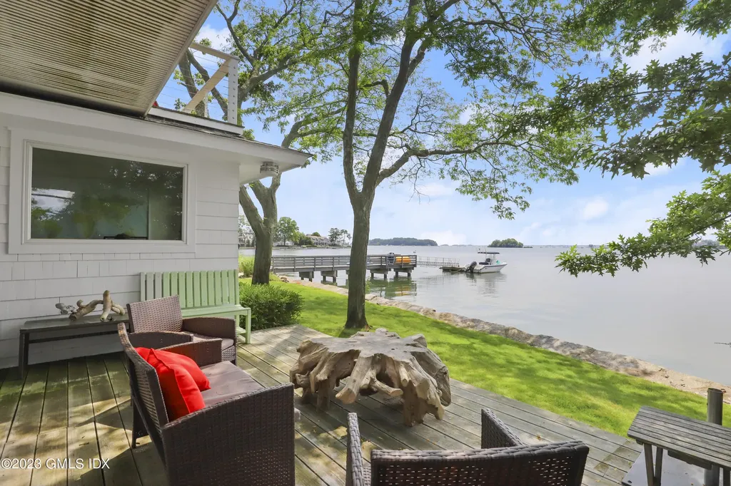 22 Northway Old Greenwich CT 06870