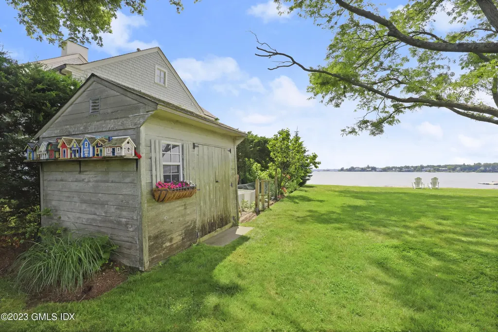 22 Northway Old Greenwich CT 06870