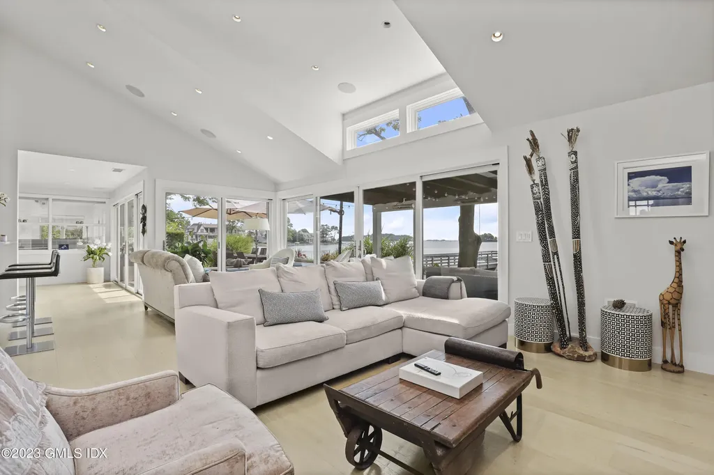 22 Northway Old Greenwich CT 06870