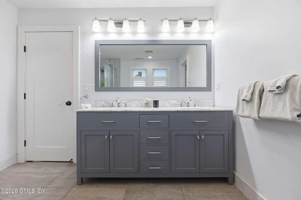 14 Neil Lane Riverside CT 06878