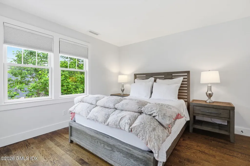 14 Neil Lane Riverside CT 06878