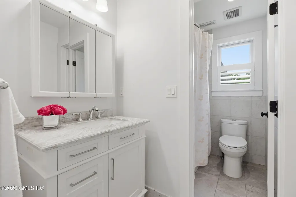 14 Neil Lane Riverside CT 06878