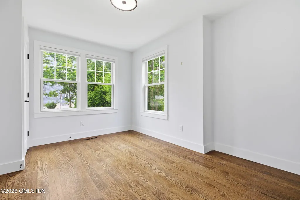 14 Neil Lane Riverside CT 06878