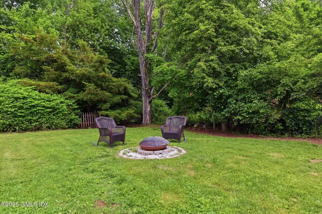 14 Neil Lane Riverside CT 06878