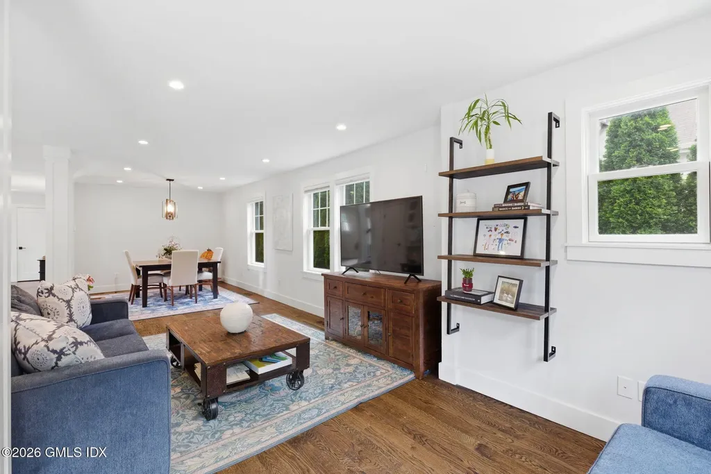 14 Neil Lane Riverside CT 06878