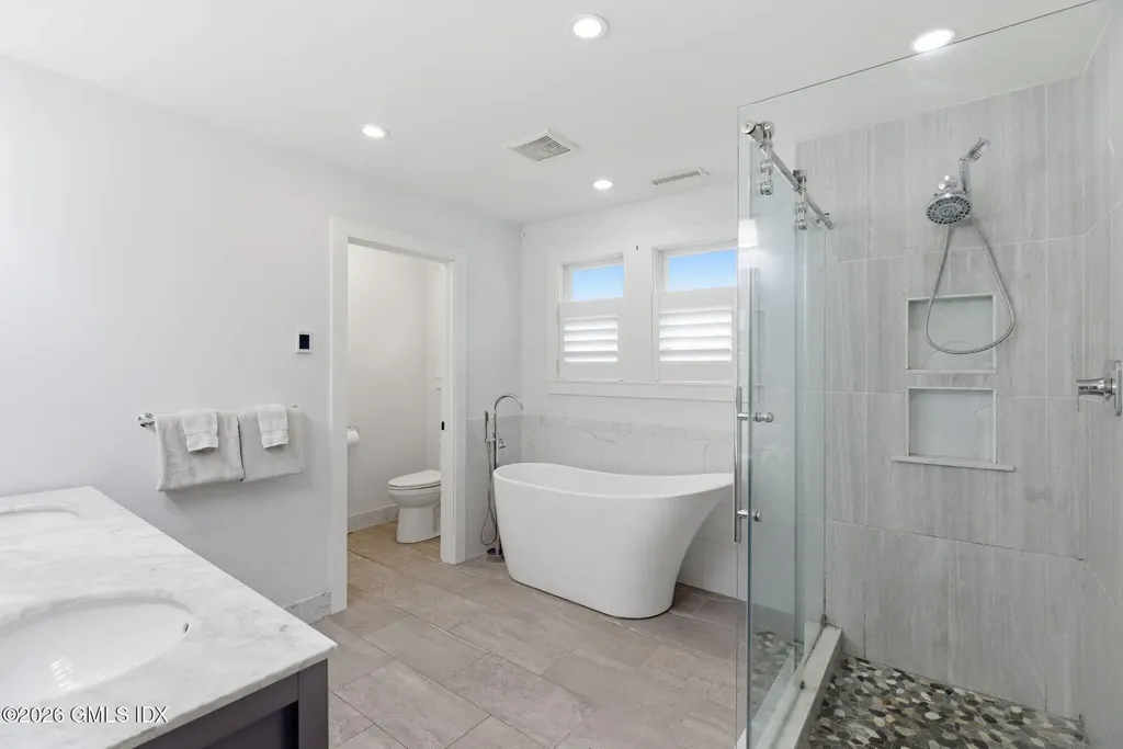 14 Neil Lane Riverside CT 06878
