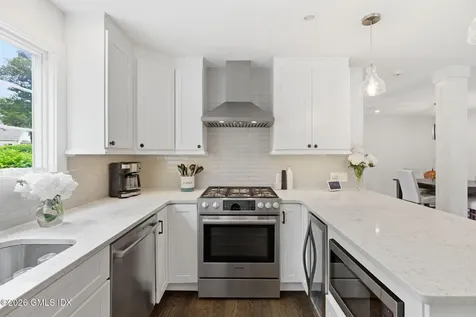 14 Neil Lane Riverside CT 06878