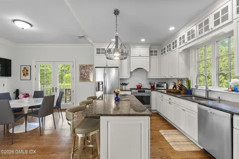 8 Highview Avenue Old Greenwich CT 06870