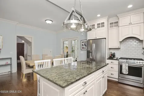 8 Highview Avenue Old Greenwich CT 06870