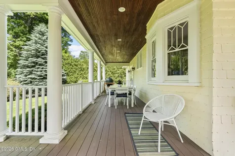 8 Highview Avenue Old Greenwich CT 06870