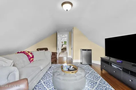 8 Highview Avenue Old Greenwich CT 06870