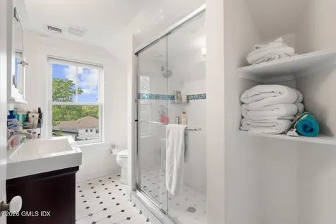 8 Highview Avenue Old Greenwich CT 06870