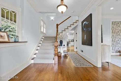 8 Highview Avenue Old Greenwich CT 06870