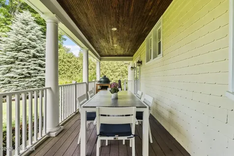 8 Highview Avenue Old Greenwich CT 06870