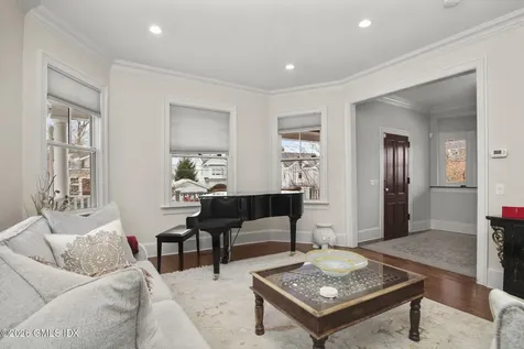 8 Highview Avenue Old Greenwich CT 06870