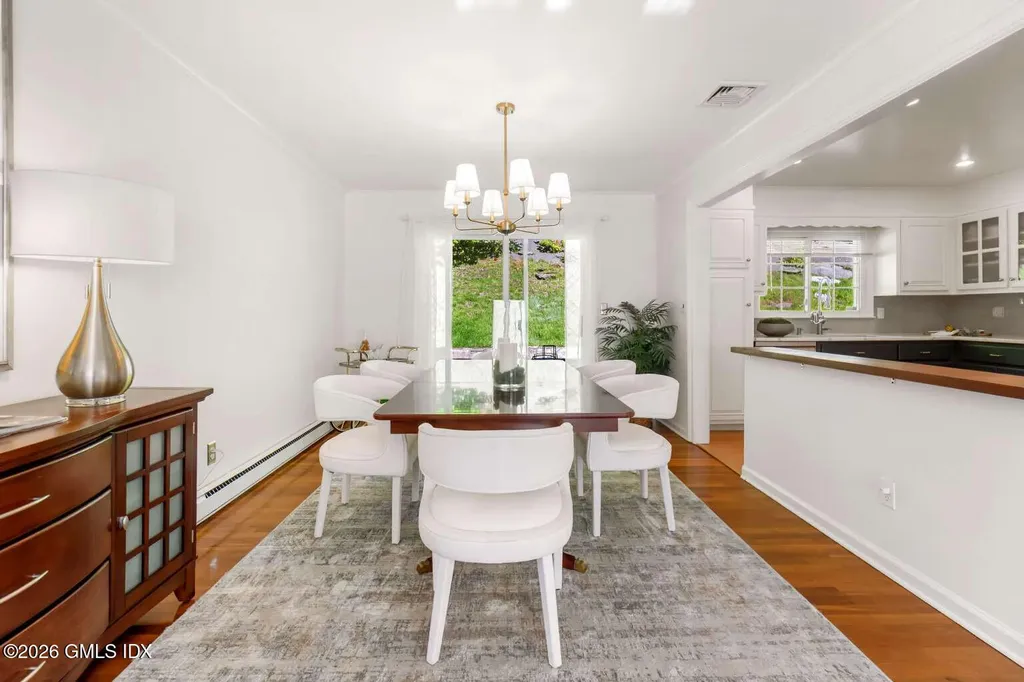 61 Center Drive Old Greenwich CT 06870