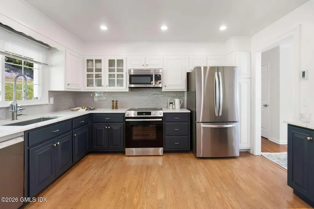 61 Center Drive Old Greenwich CT 06870