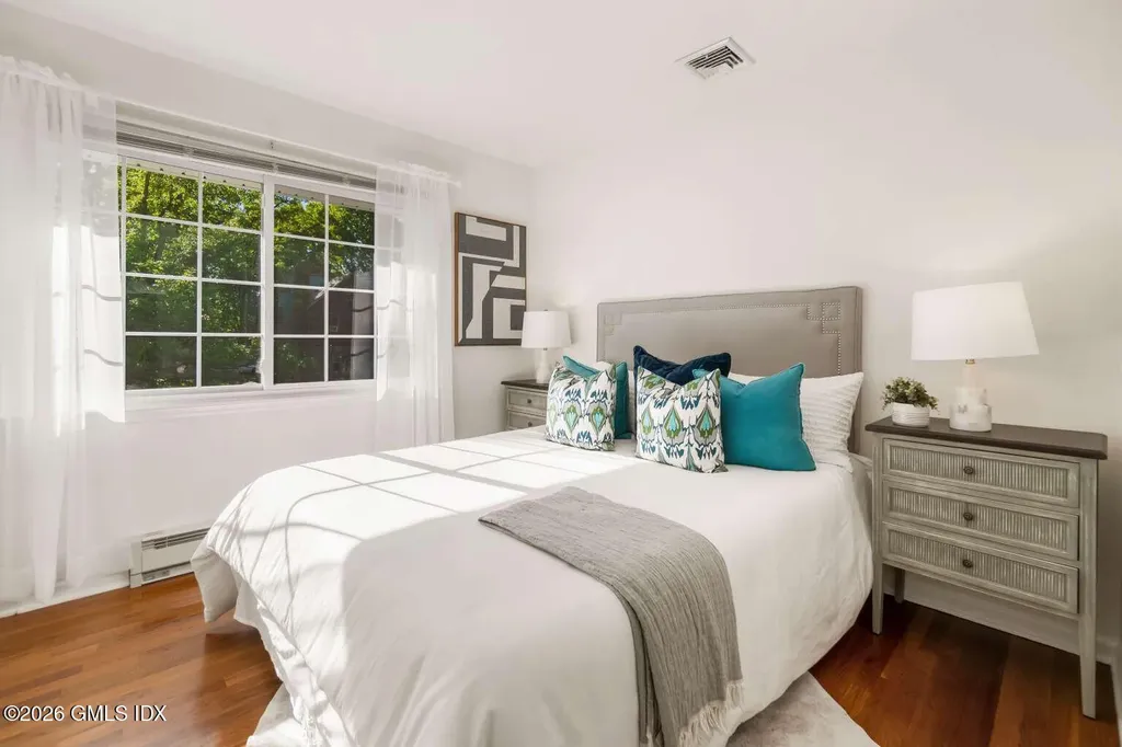 61 Center Drive Old Greenwich CT 06870
