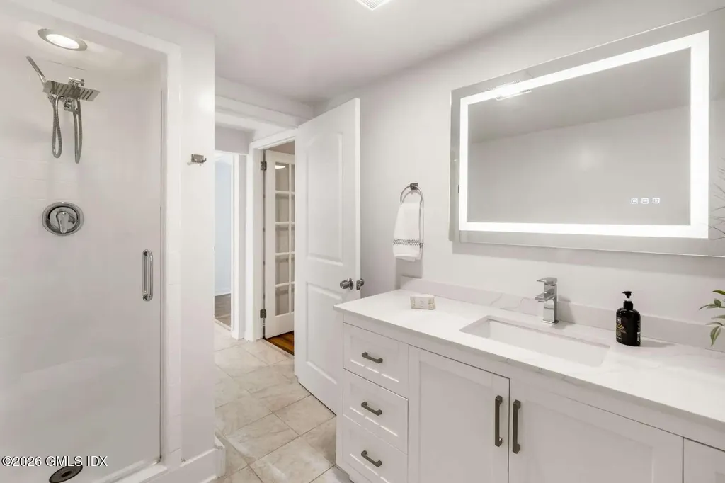 61 Center Drive Old Greenwich CT 06870