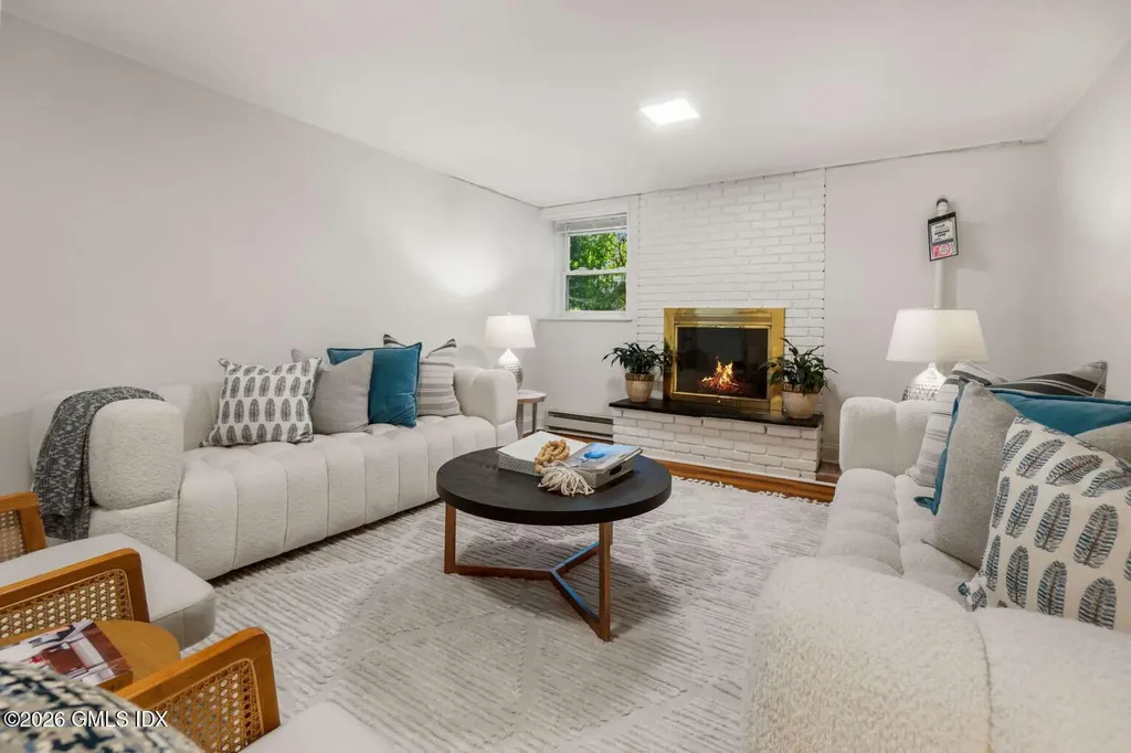 61 Center Drive Old Greenwich CT 06870
