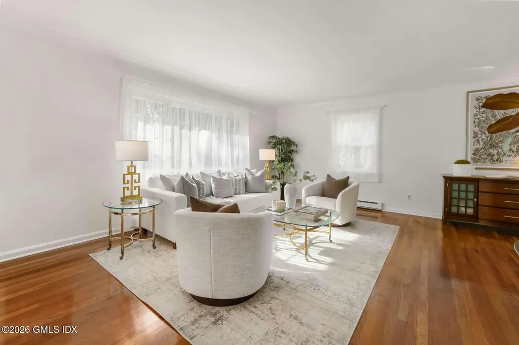 61 Center Drive Old Greenwich CT 06870