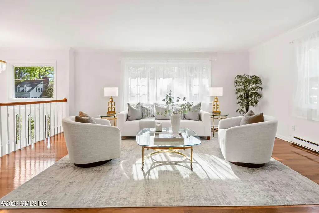 61 Center Drive Old Greenwich CT 06870