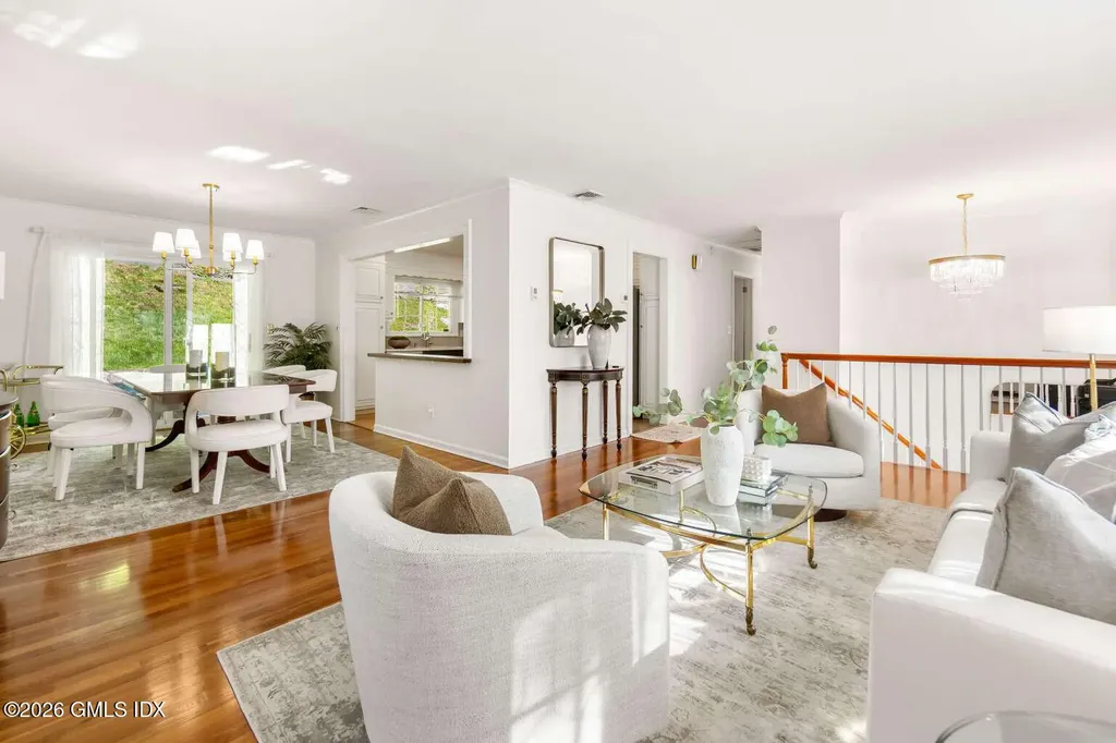 61 Center Drive Old Greenwich CT 06870