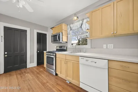 238 Weaver Street Greenwich CT 06831