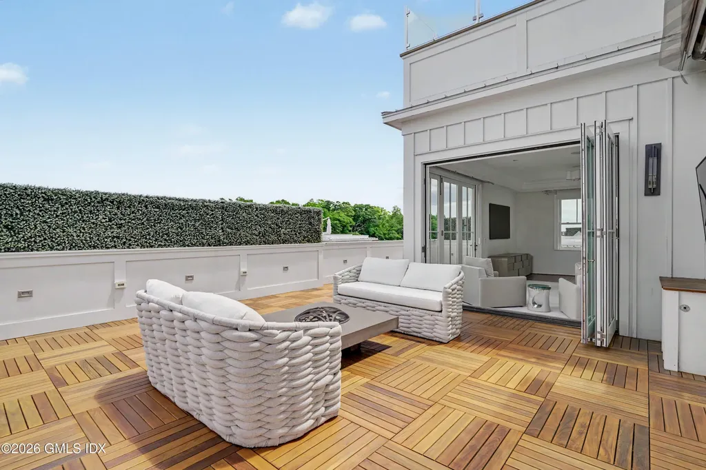 2 Oneida Drive Greenwich CT 06830