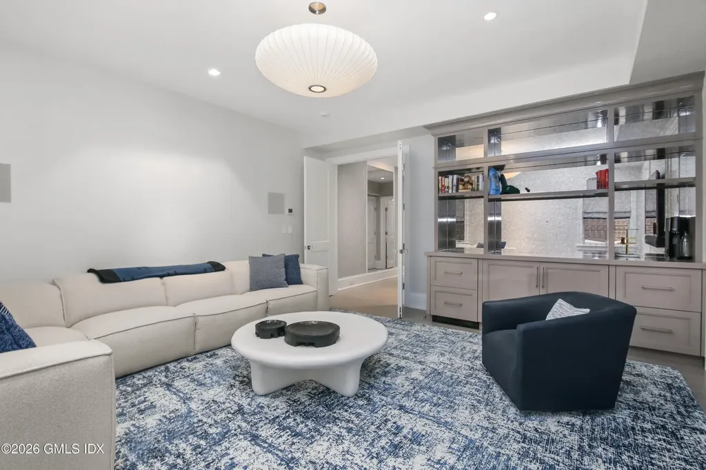 2 Oneida Drive Greenwich CT 06830
