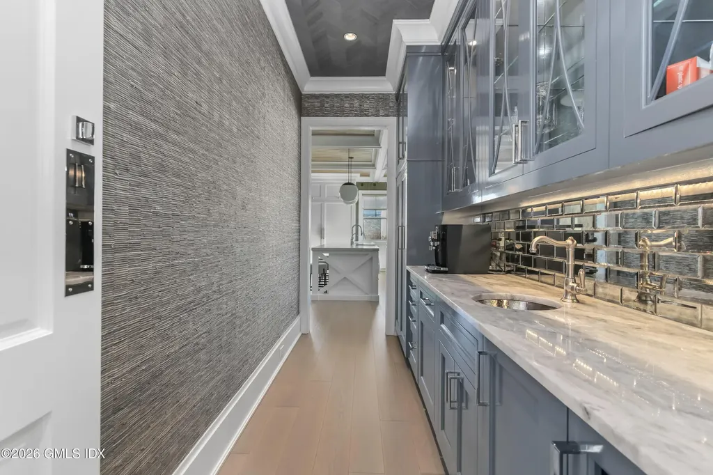 2 Oneida Drive Greenwich CT 06830