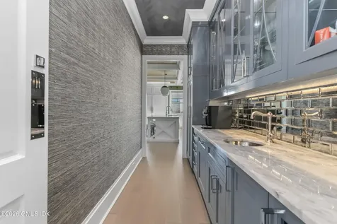2 Oneida Drive Greenwich CT 06830
