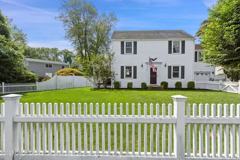 51 Benjamin Street Old Greenwich CT 06870