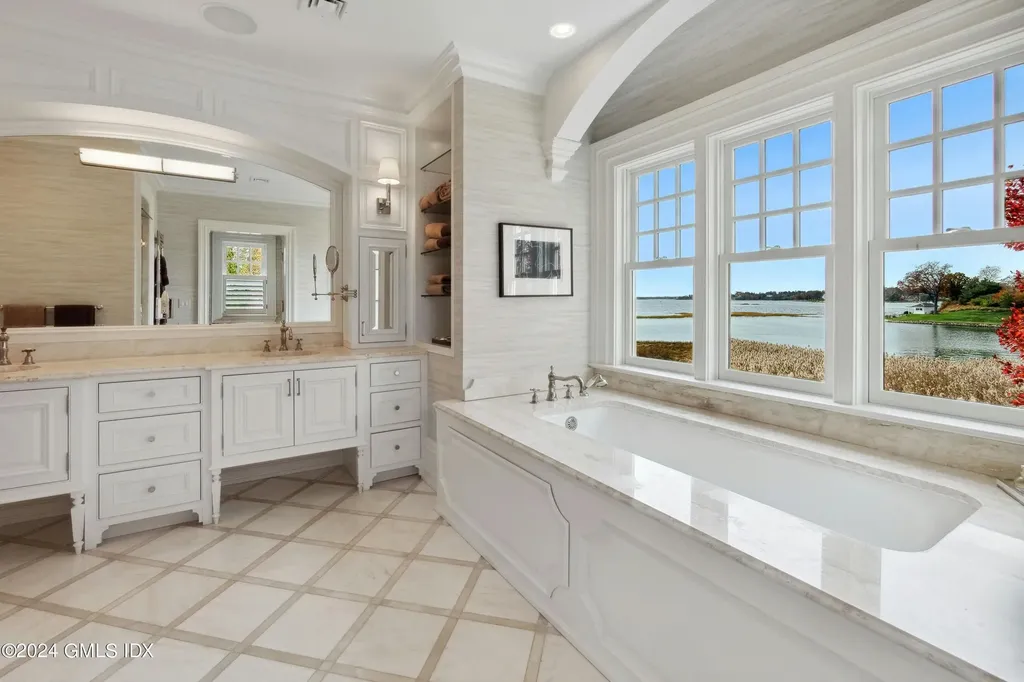 16 Indian Point Lane Riverside CT 06878
