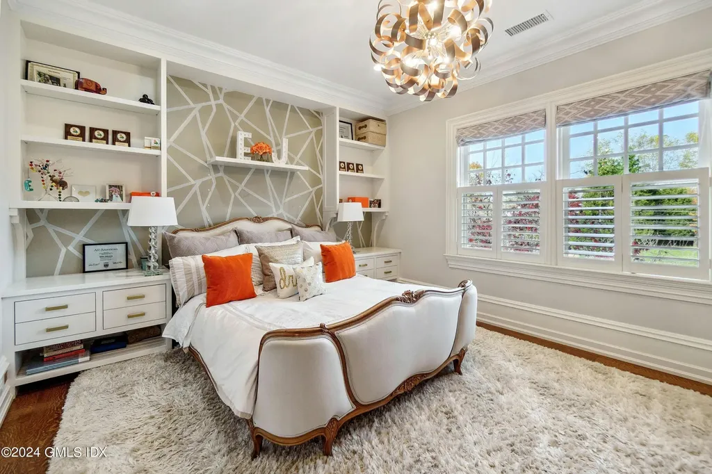 16 Indian Point Lane Riverside CT 06878
