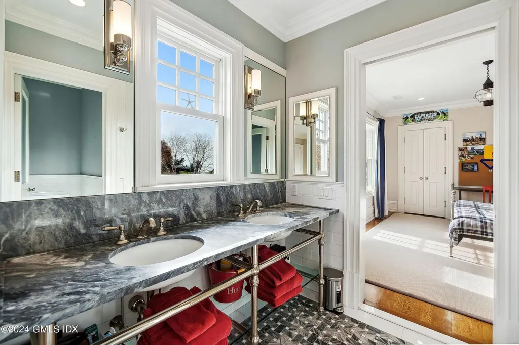 16 Indian Point Lane Riverside CT 06878