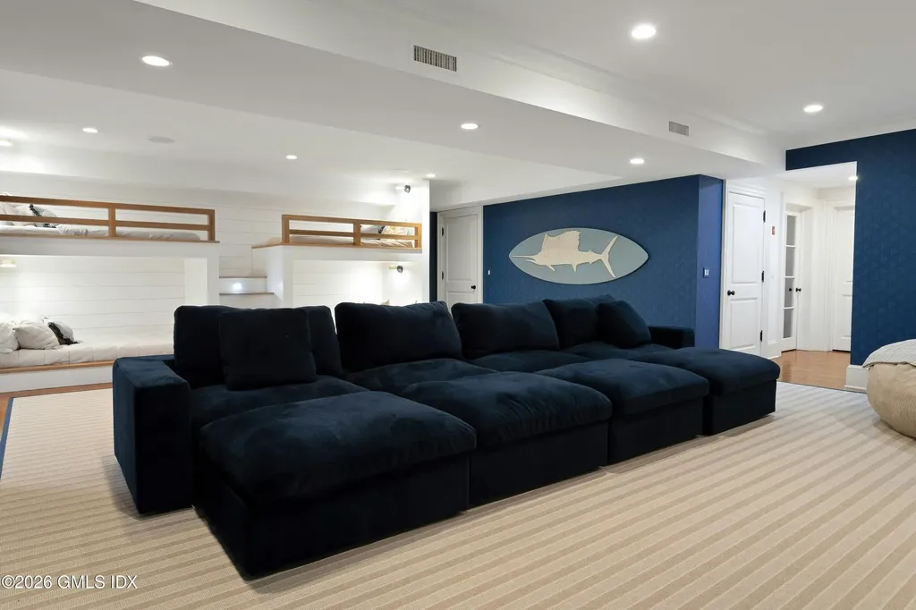 16 Indian Point Lane Riverside CT 06878