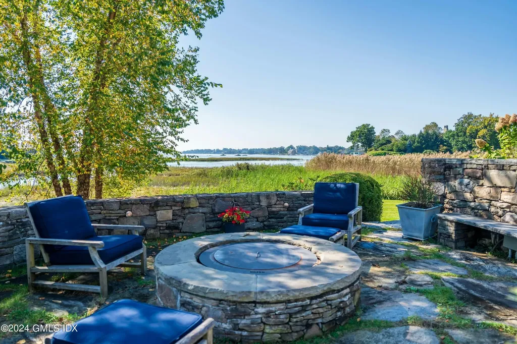 16 Indian Point Lane Riverside CT 06878