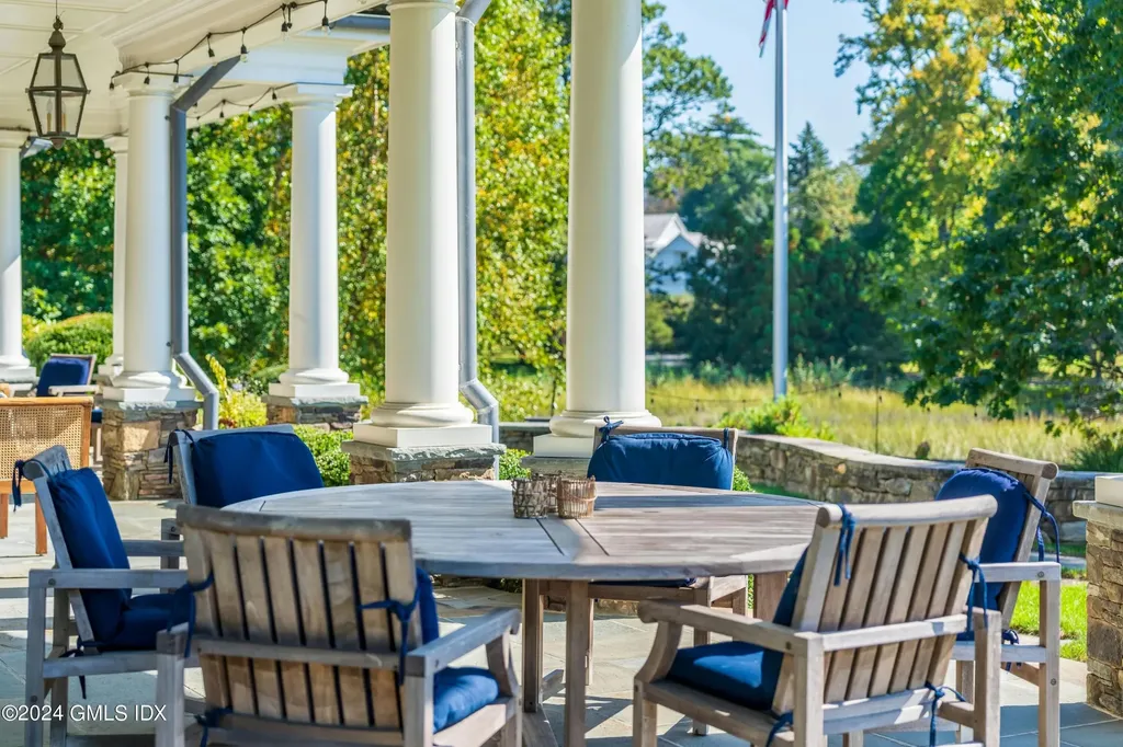 16 Indian Point Lane Riverside CT 06878