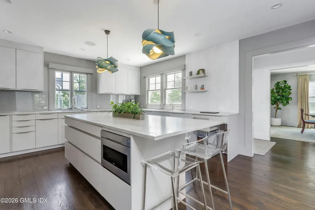 189 Connecticut Avenue Greenwich CT 06830
